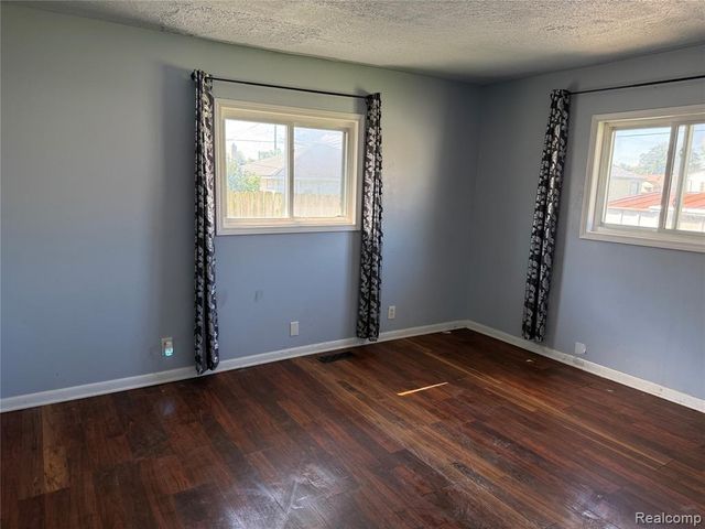 7349 N Inkster Road, Westland, MI 48185