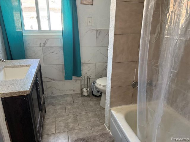 7349 N Inkster Road, Westland, MI 48185