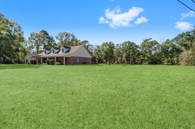 130 Country Charm, Livingston, TX 77351