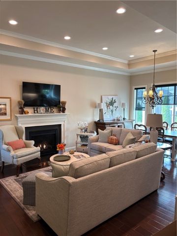 610 Caruthers Ln, Irwin, PA 15642