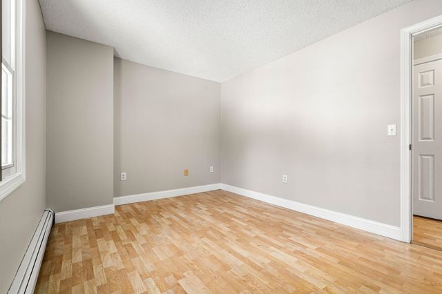 7 Saint James Pl Apt 724, Nashua, NH 03062