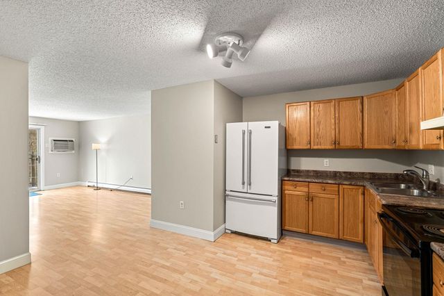 7 Saint James Pl Apt 724, Nashua, NH 03062