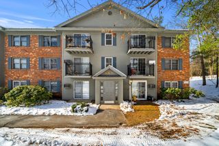 7 Saint James Pl Apt 724, Nashua, NH 03062