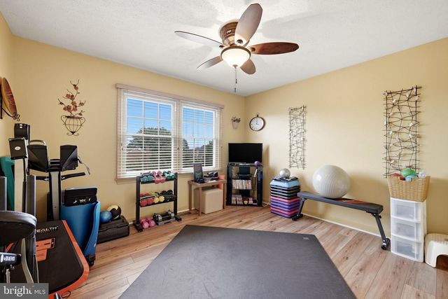 2104 STONELEIGH DR, Winchester, VA 22601