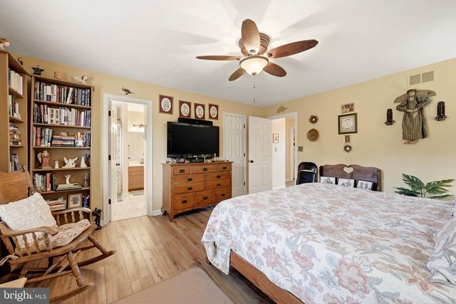 2104 STONELEIGH DR, Winchester, VA 22601