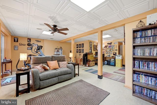 2104 STONELEIGH DR, Winchester, VA 22601