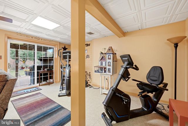 2104 STONELEIGH DR, Winchester, VA 22601