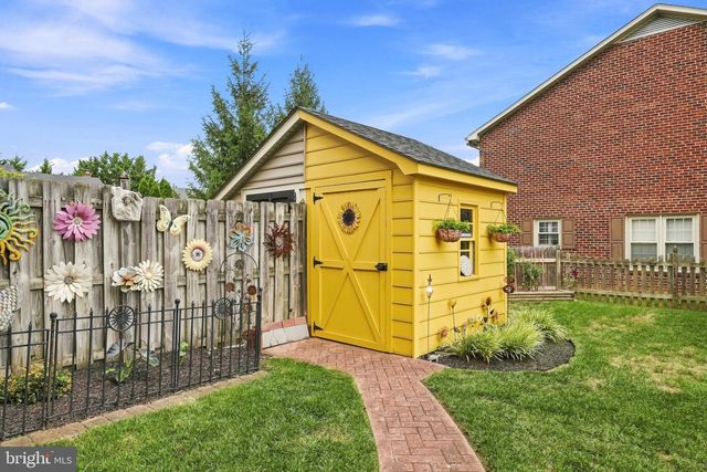 2104 STONELEIGH DR, Winchester, VA 22601