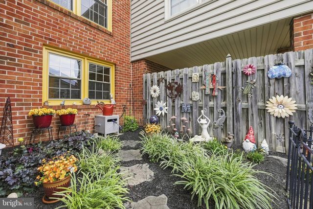 2104 STONELEIGH DR, Winchester, VA 22601