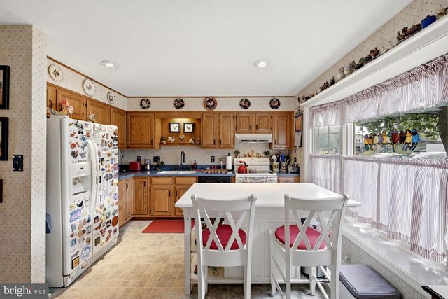 2104 STONELEIGH DR, Winchester, VA 22601