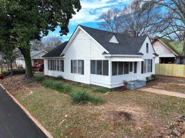 1101 N Fulton, Marshall, TX 75670