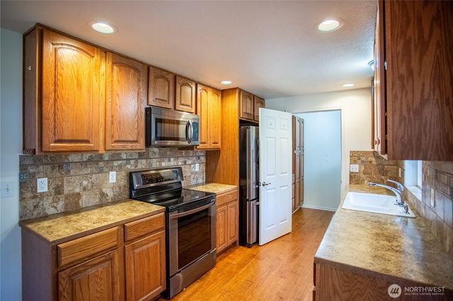 19139 Rosemary St SW, Rochester, WA 98579