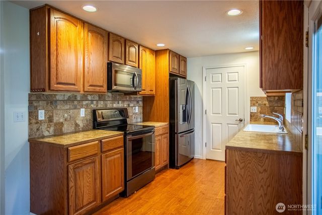 19139 Rosemary St SW, Rochester, WA 98579