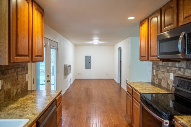 19139 Rosemary St SW, Rochester, WA 98579