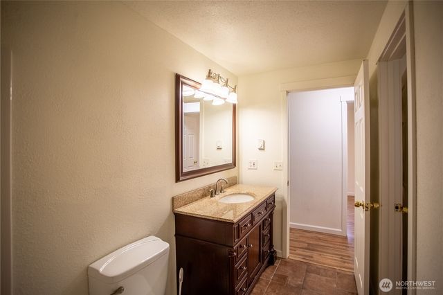 19139 Rosemary St SW, Rochester, WA 98579