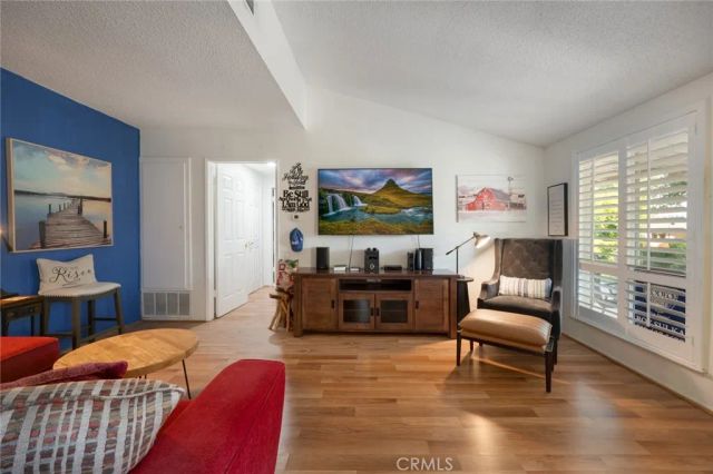 26753 Whispering Leaves A, Newhall, CA 91321