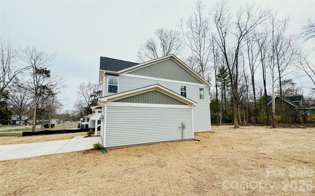 304 Woodside Drive, Harrisburg, NC 28075