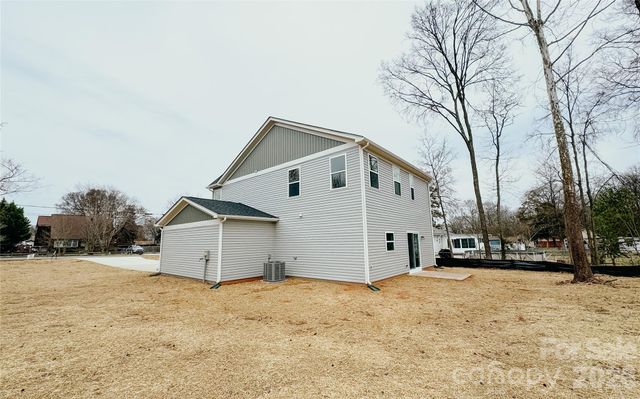 304 Woodside Drive, Harrisburg, NC 28075