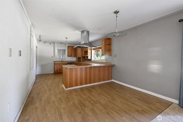 33 Baskins Road, Port Angeles, WA 98363
