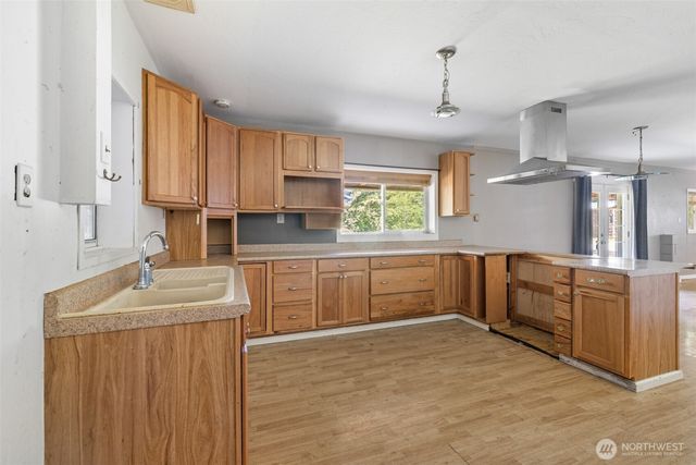 33 Baskins Road, Port Angeles, WA 98363
