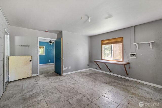 33 Baskins Road, Port Angeles, WA 98363