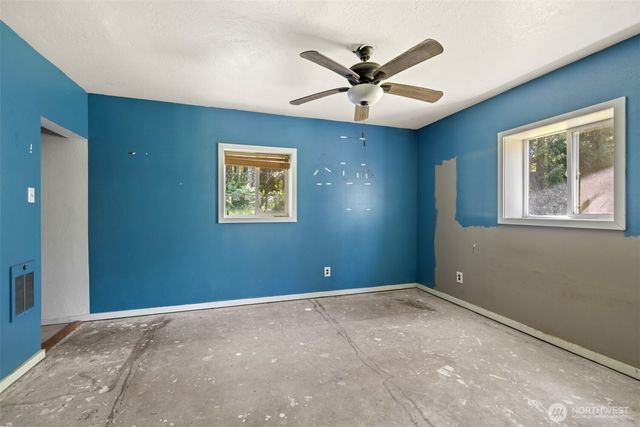 33 Baskins Road, Port Angeles, WA 98363