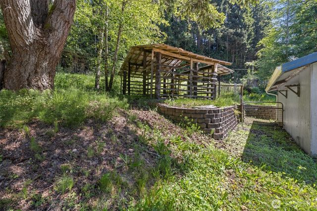 33 Baskins Road, Port Angeles, WA 98363
