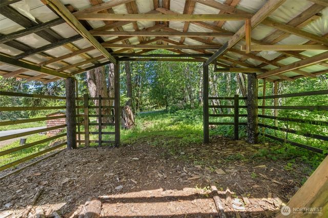 33 Baskins Road, Port Angeles, WA 98363