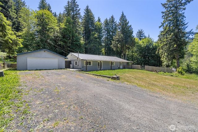 33 Baskins Road, Port Angeles, WA 98363