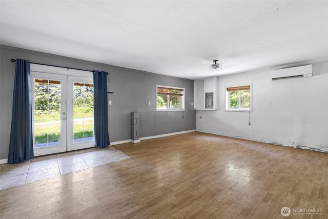 33 Baskins Road, Port Angeles, WA 98363