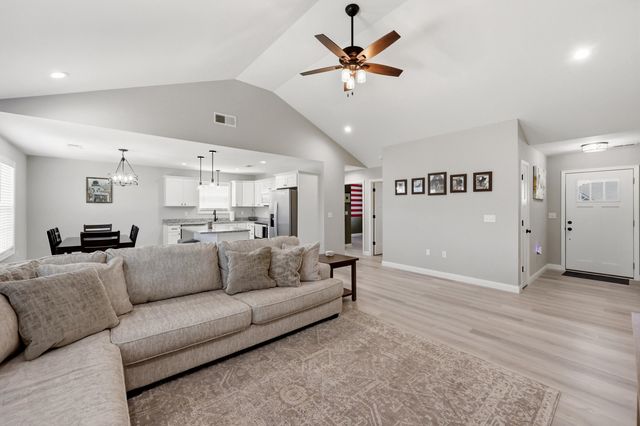 2012 Partridge Way, Richmond, KY 40475
