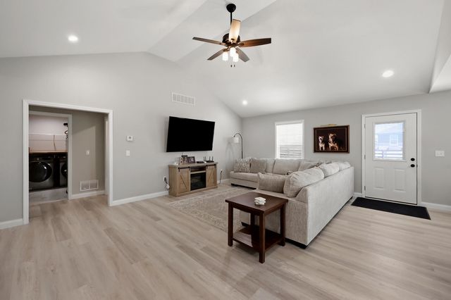 2012 Partridge Way, Richmond, KY 40475