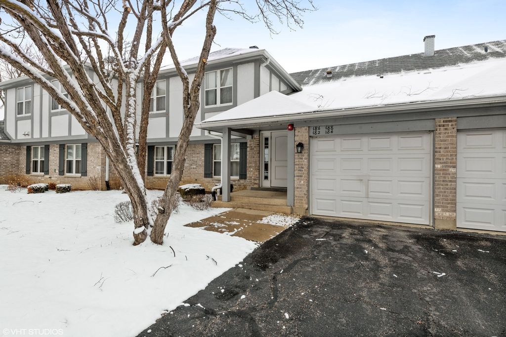 184 Brook Lane 350, Vernon Hills, IL 60061