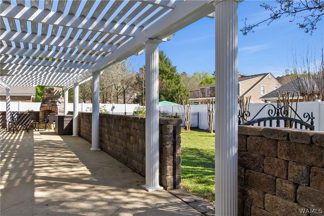 649 Amberwood, Tuscaloosa, AL 35405