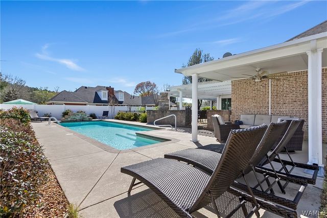 649 Amberwood, Tuscaloosa, AL 35405