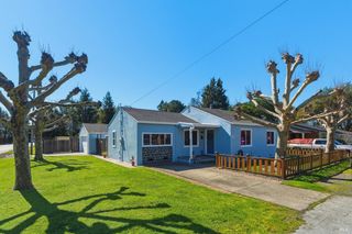 1136 Poppy Dr, Santa Rosa, CA 95404