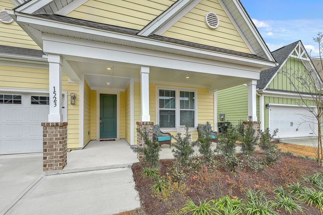 1523 Homecoming Boulevard, Ravenel, SC 29470
