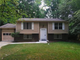250 Sheringham Drive, Roswell, GA 30076