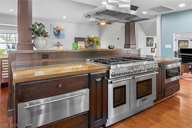 8712 Bolzano Court, Las Vegas, NV 89117