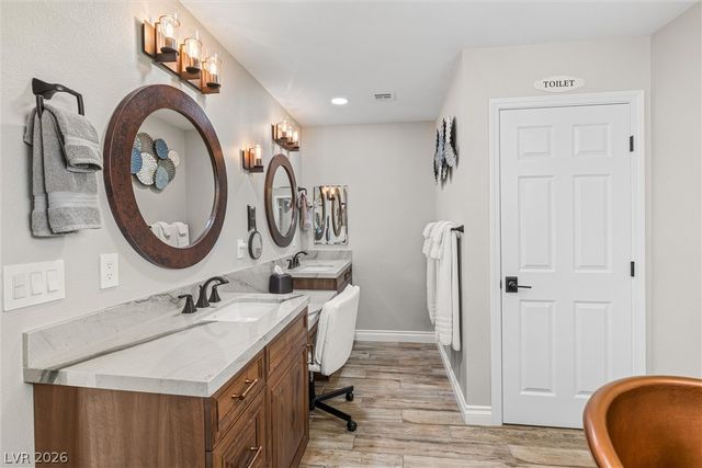 8712 Bolzano Court, Las Vegas, NV 89117