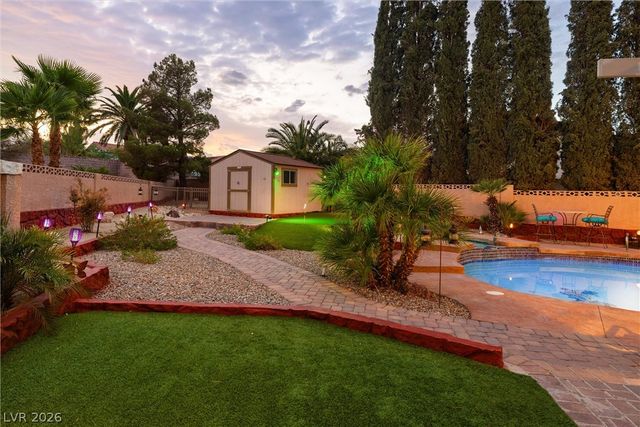 8712 Bolzano Court, Las Vegas, NV 89117