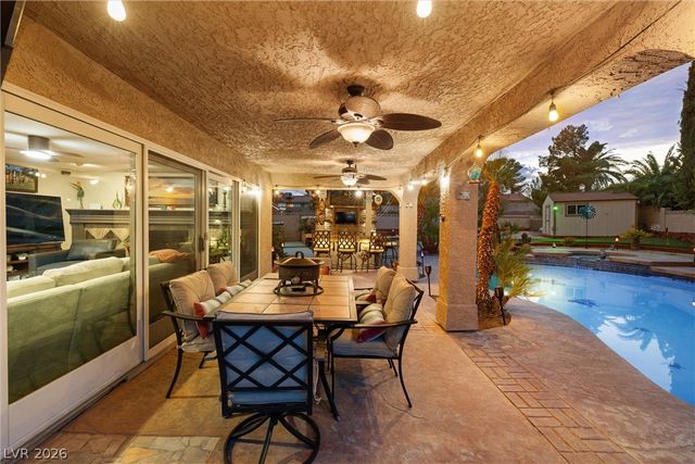 8712 Bolzano Court, Las Vegas, NV 89117