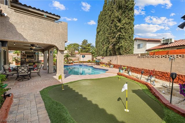 8712 Bolzano Court, Las Vegas, NV 89117