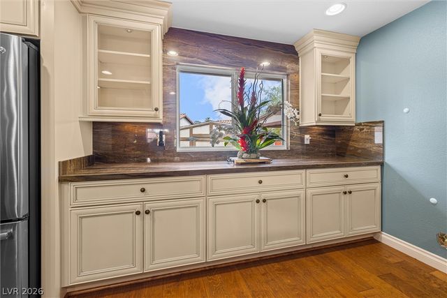 8712 Bolzano Court, Las Vegas, NV 89117