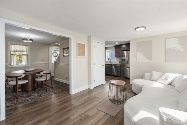 8 Alfred Place, Woburn, MA 01801