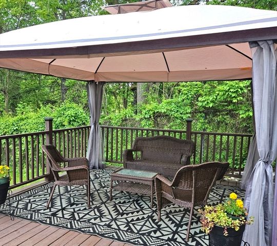 8 Alfred Place, Woburn, MA 01801