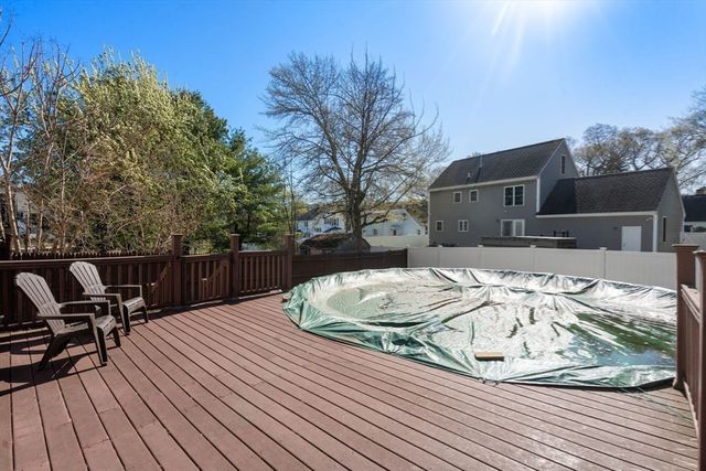 8 Alfred Place, Woburn, MA 01801
