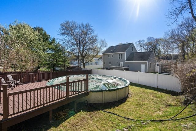 8 Alfred Place, Woburn, MA 01801