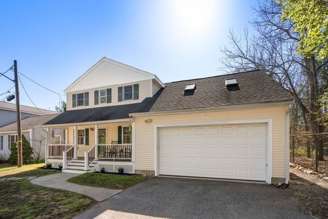 8 Alfred Place, Woburn, MA 01801
