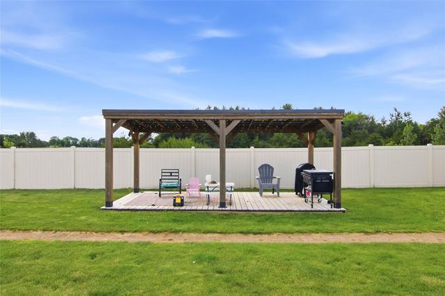 11207 39th Avenue, Chippewa Falls, WI 54729